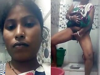 Bangladeshi horny cheating wife pussy with cam turned