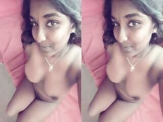 Horny Lankan Tamil Girl Shows Her Wet Pussy