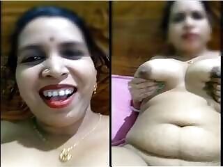 Exclusive Desi Bhabhi Shows Her Big Boobs And Pussy