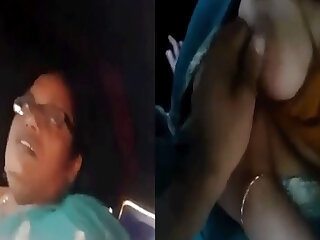 Aunty shows her boobs for free ride
